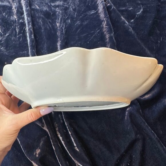 VTG Qing Chinese porcelain scalloped plate with scrolling blue lotus pattern - Picture 6 of 11